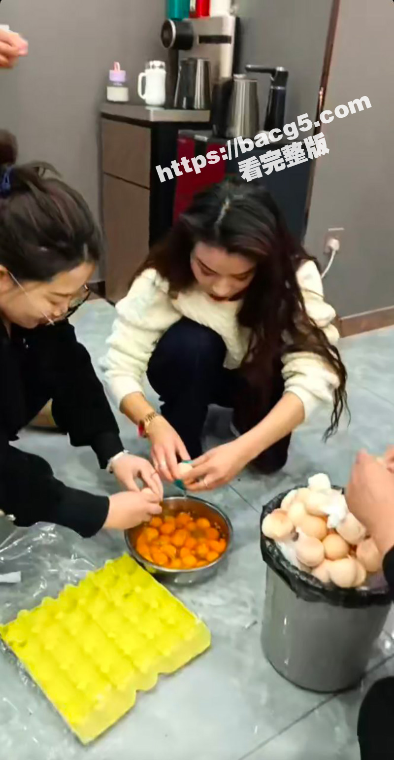 陕西银泰学府女销售 相关图片