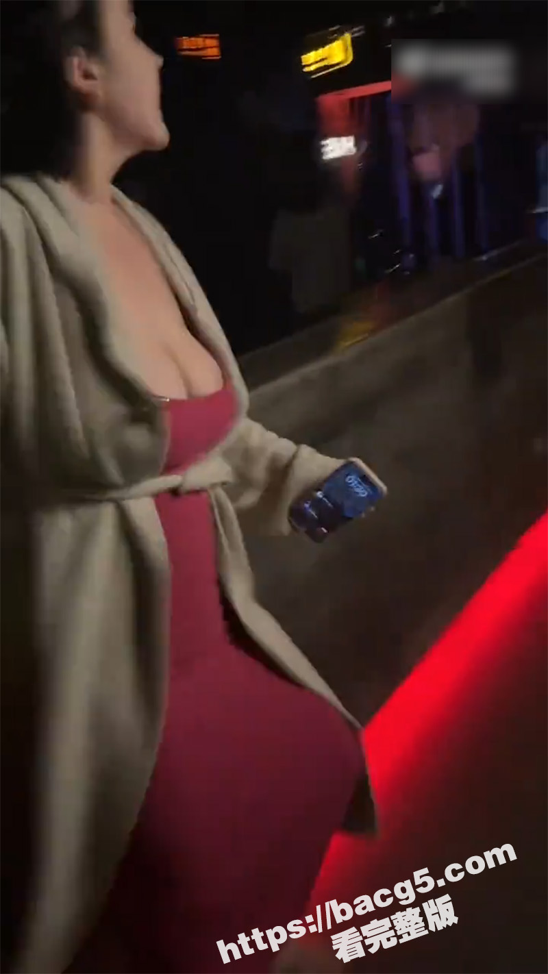 整容大奶老仙女 夜店相关图片