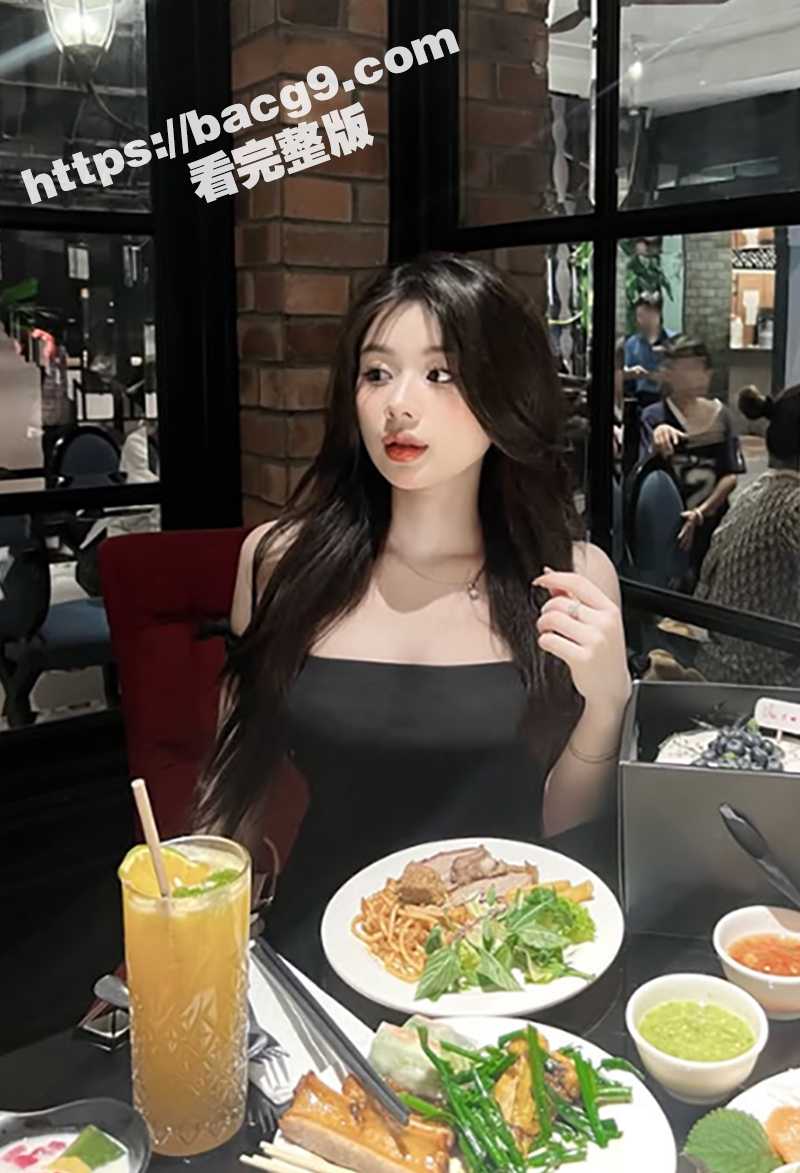 湖南反差美女 秦惠 勾引大神只为王者上分 私发露奶情色视频惨遭曝光！