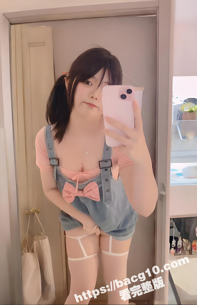 抖音反差萝莉母狗 颜值甜美大奶诱人 和榜一大哥揉奶自慰 视频被泄密流出