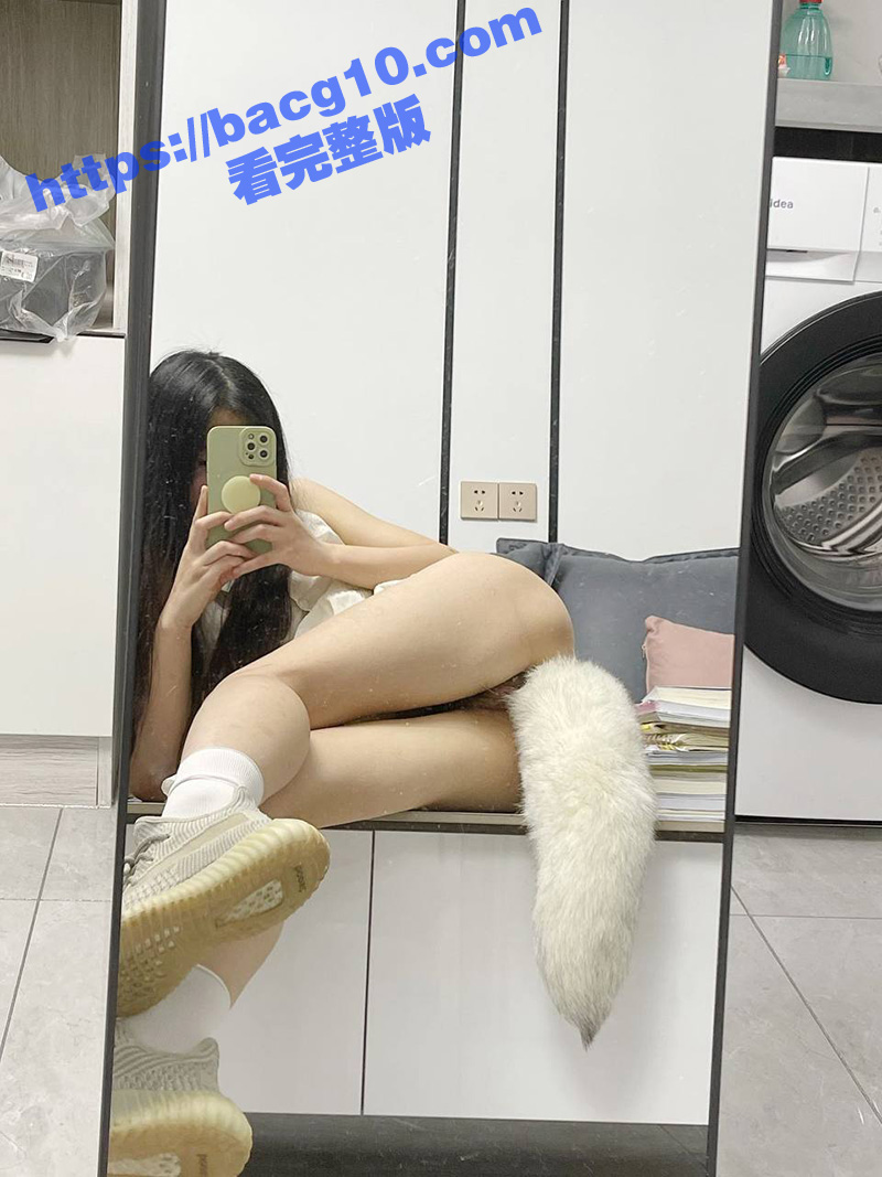 黑长直反差婊被炮友调相关图片