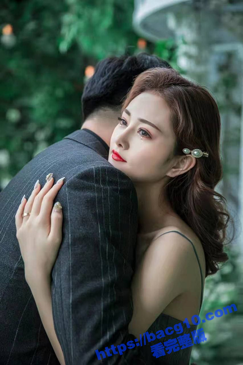 房产中介 张晶晶 销售冠军就是用逼换来的 为了业绩跟客户进行多人运动！