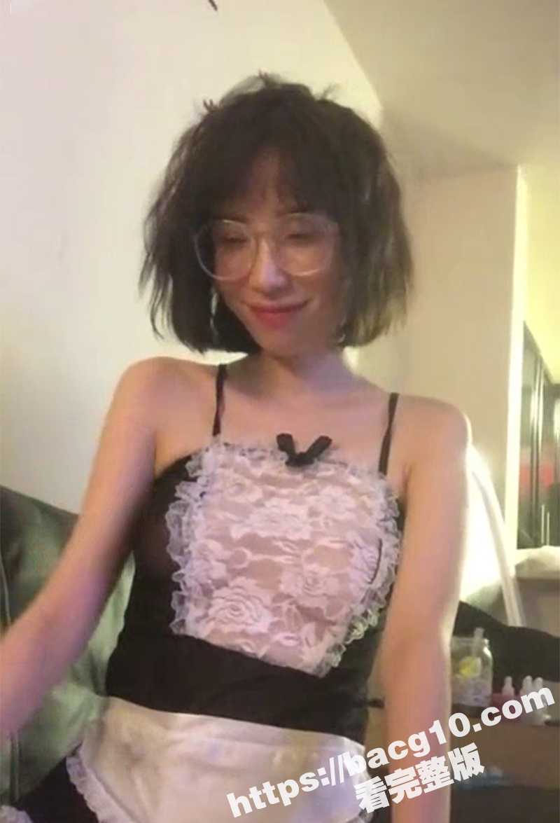 985反差眼镜妹 媛相关图片