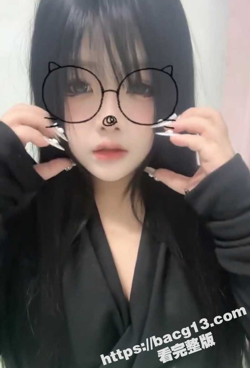 四川00后巨乳校花 相关图片