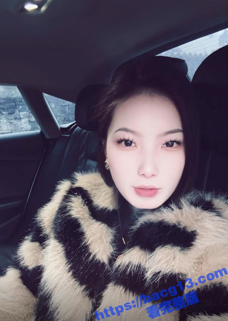 抖音短发气质女神 妮相关图片