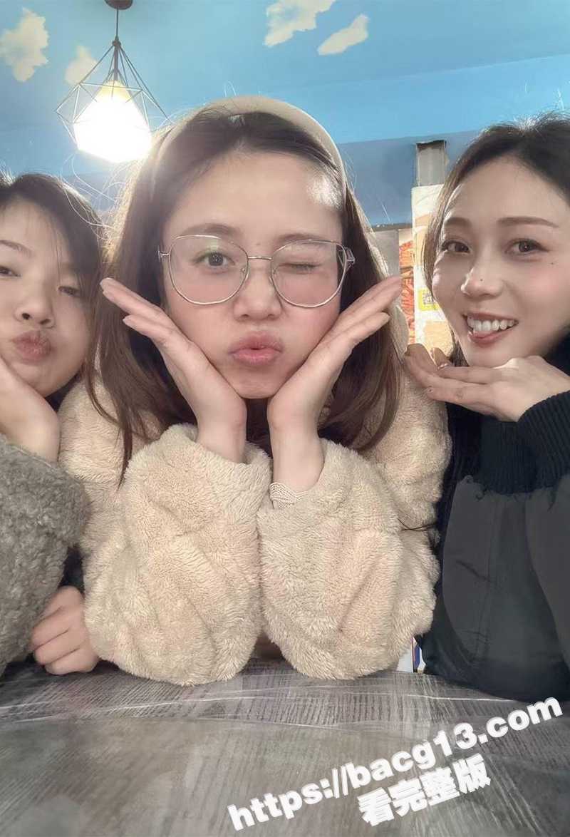 抖音丝足控女神 不善相关图片