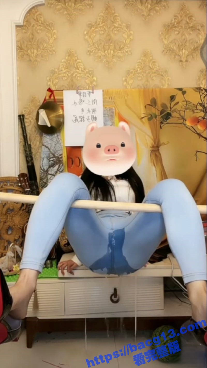 抖音网红女主播 小龙相关图片