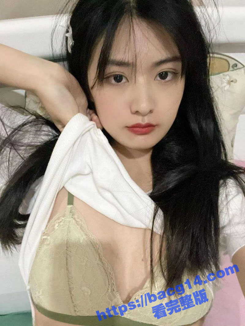 南京大学 林怡然 酒后尽显反差母狗本性！外表清纯内里骚浪 纤细身材却有个大黑逼 自慰视频流出叫人大开眼界