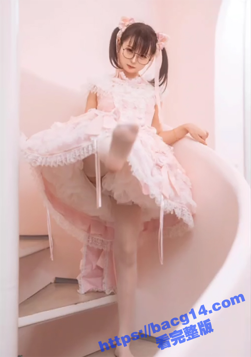 双马尾合法小萝莉 春花秋月 大奶翘臀母狗圣体 被肥猪摄影师各种私拍 露穴摸奶诱人至极