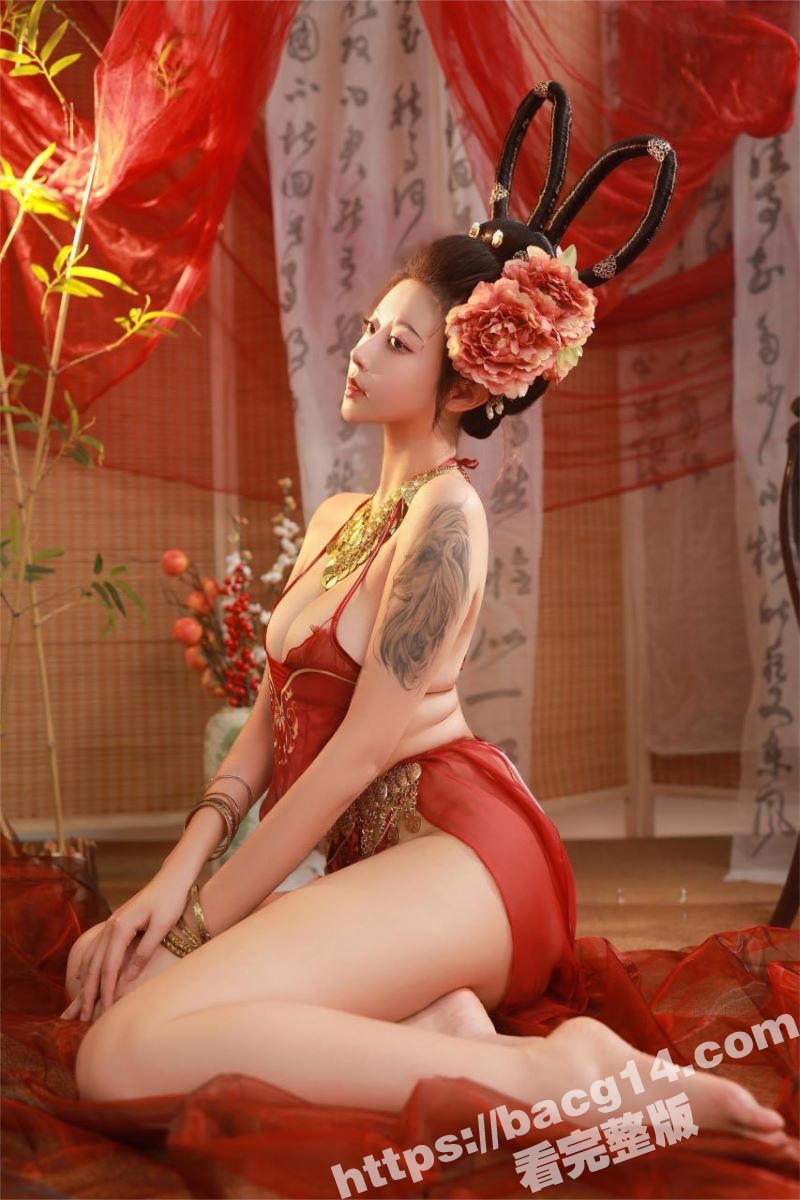 高颜值极品福利姬 奈汐酱 古风写真流出 抚弄酥胸揉捏私处 长腿翘臀诱人至极！