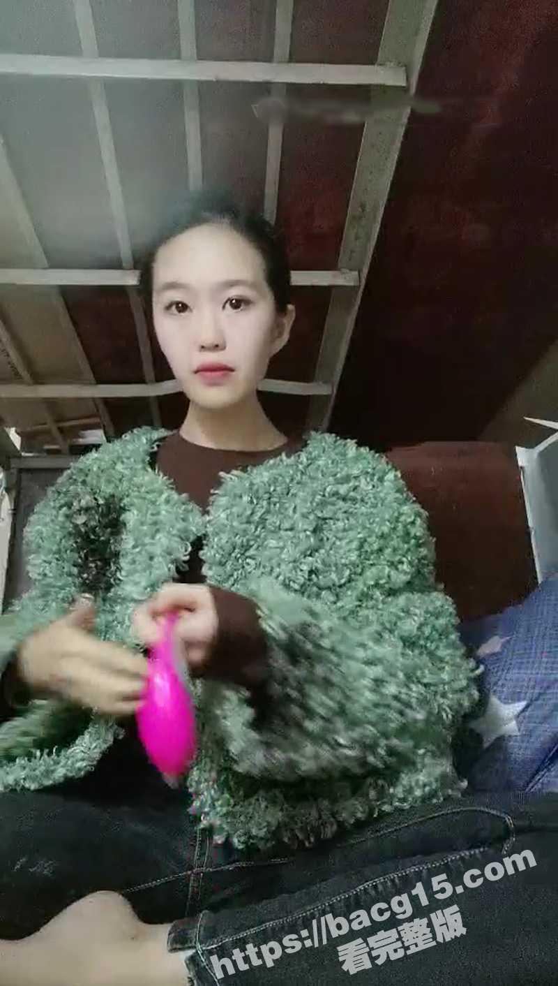 极品反差婊 雪儿R粉相关图片