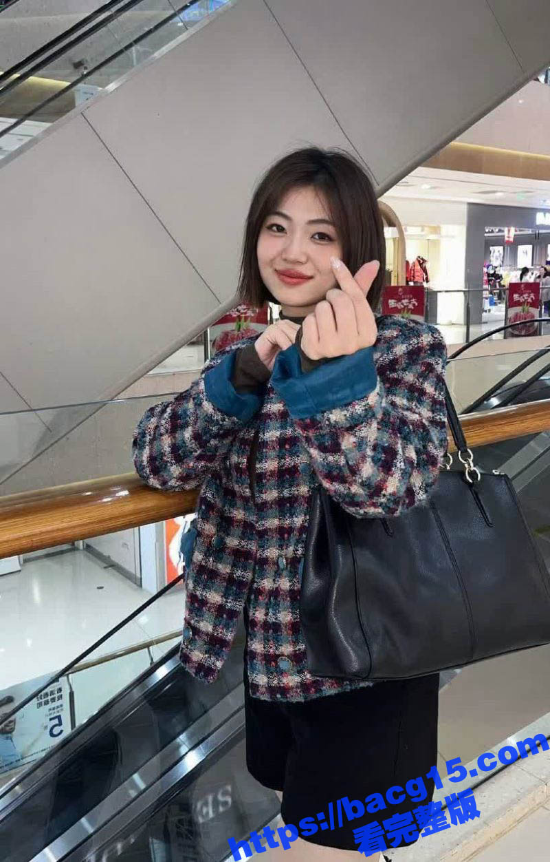 高颜值巨乳骚鸡 全裸自拍泄露 巨乳蜂腰肥臀尽显淫荡本色 看的人口水直流！