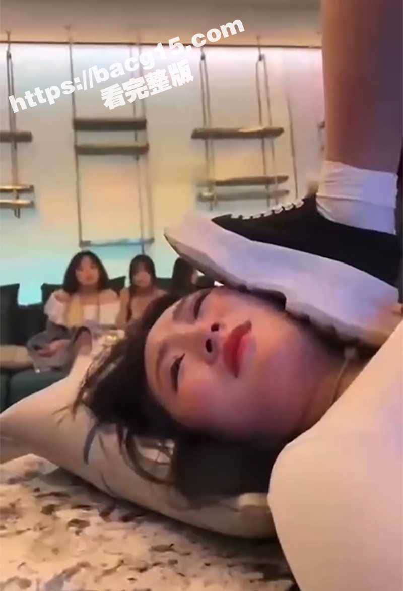 北京气质御姐遭众美羞相关图片