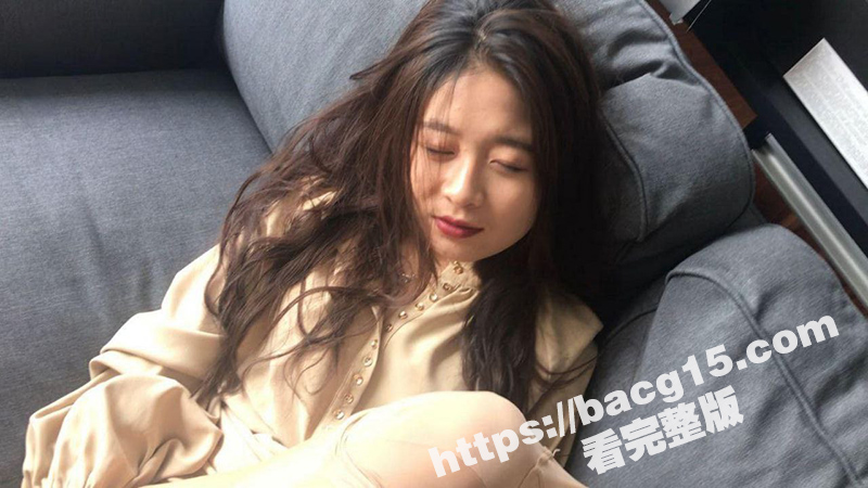 大神撩骚美少妇 极品身材骚母狗背着老公出轨 口活技术超一流 上位骑乘淫荡至极！