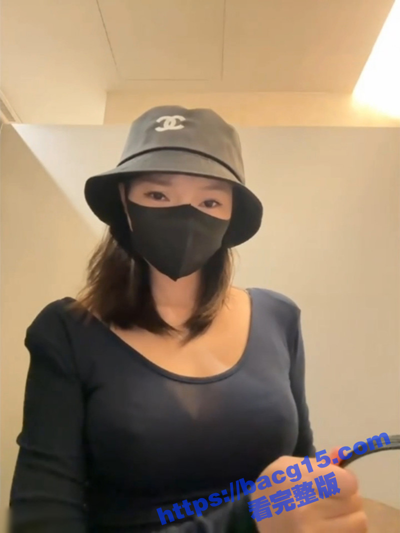 推特露出女神 奈奈 相关图片