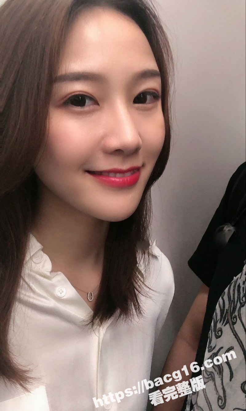 完美身材骚母狗 特莱莎LYAINEVAN 私拍福利流出 细腰肥臀口交技术一流 性爱画面惹火至极