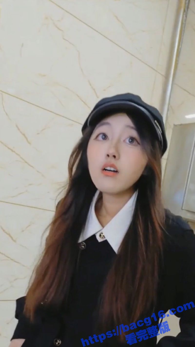高质量厕所偷拍美女放相关图片