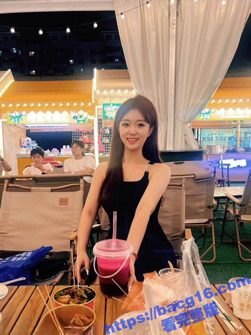 推特约炮大神 我的枪好长 最新合集视频 蜜桃臀尤物女神被猛烈打桩 呻吟声格外动人！