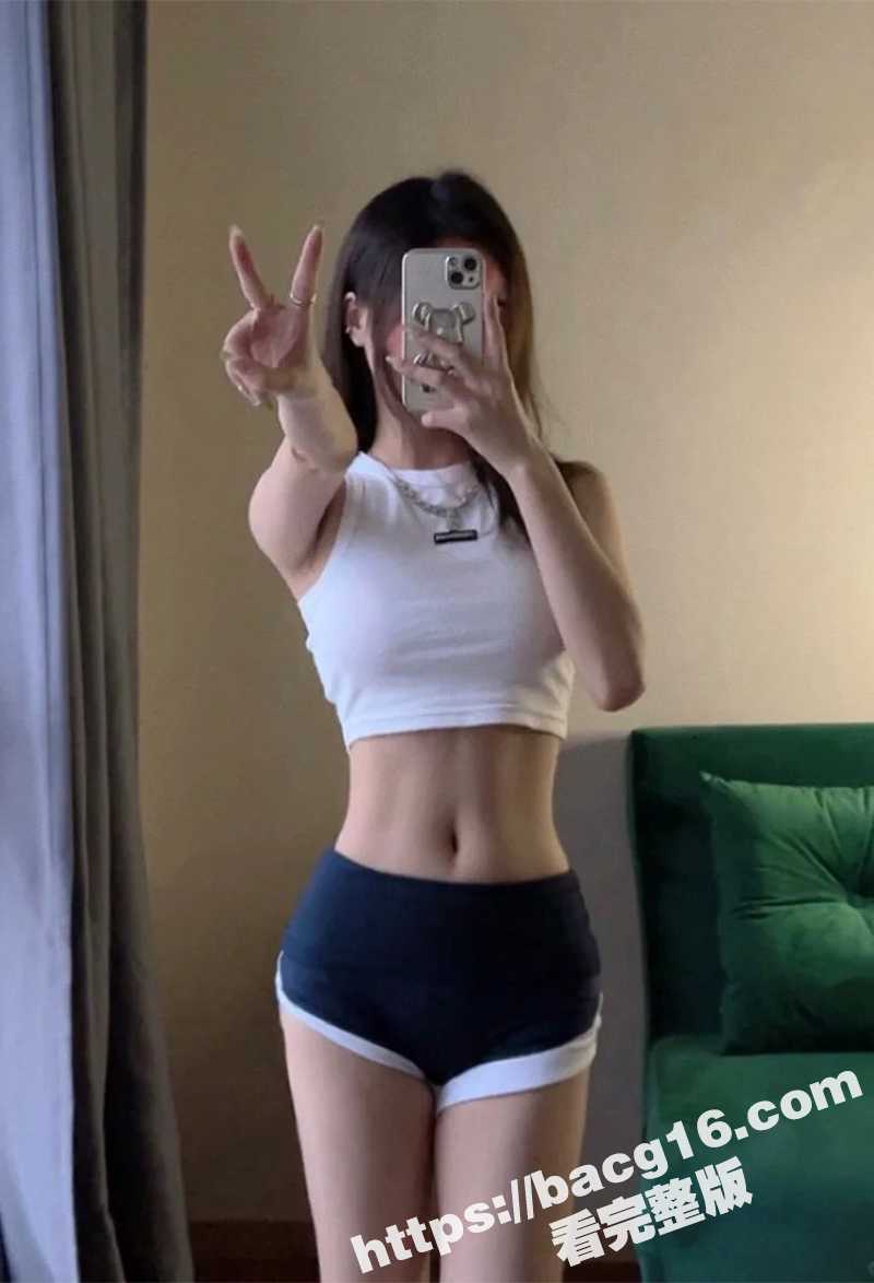 绿帽大神 家有娇妻 情人节献礼勾引淫妻玩群交 邀群男灌醉娇妻同玩骚穴 三洞齐开高潮不断