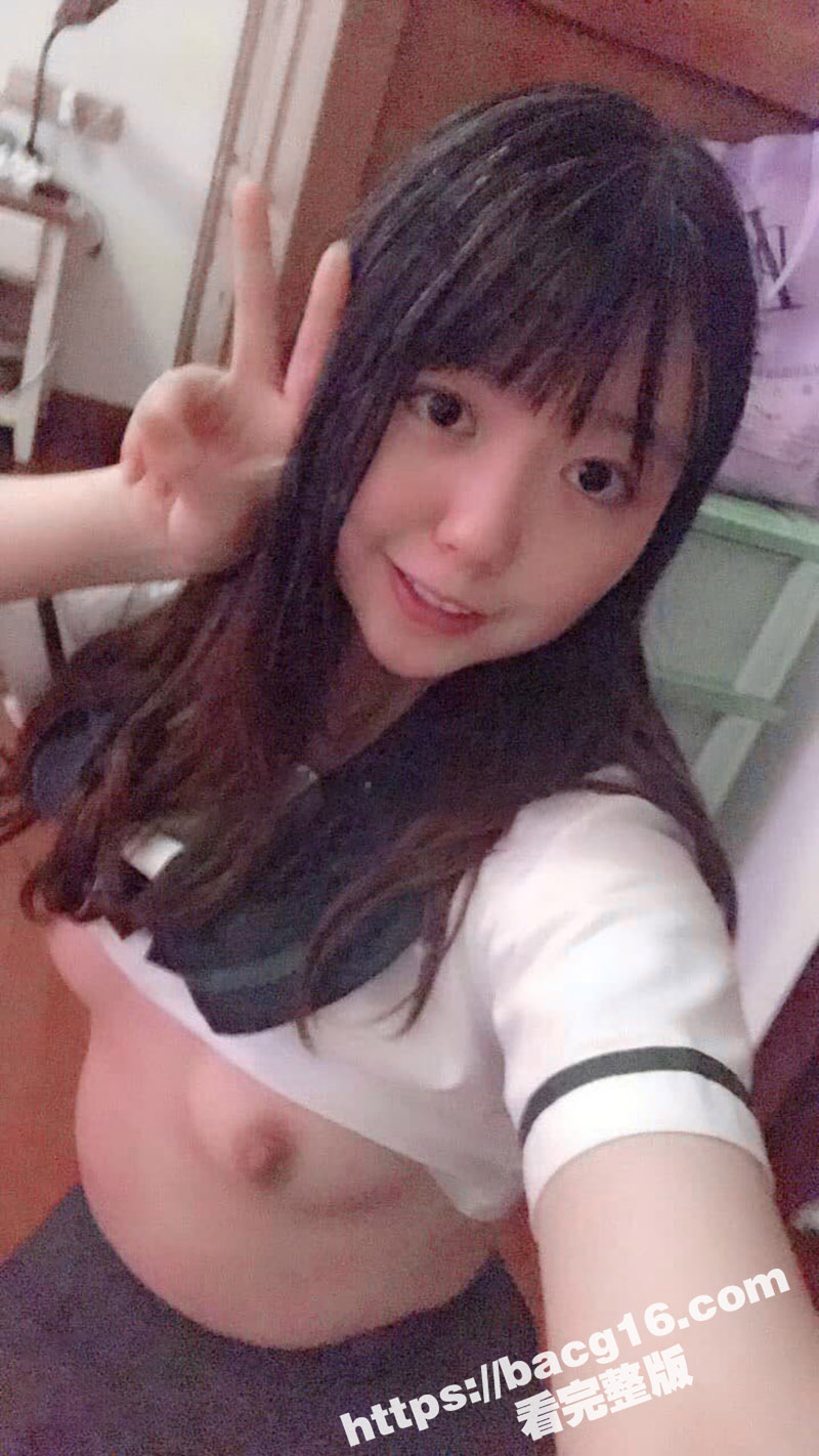 加拿大反差留学 刘思彤 极品身材眼镜母狗 黑丝美腿勾引洋屌 忘我吃鸡性爱自拍流出