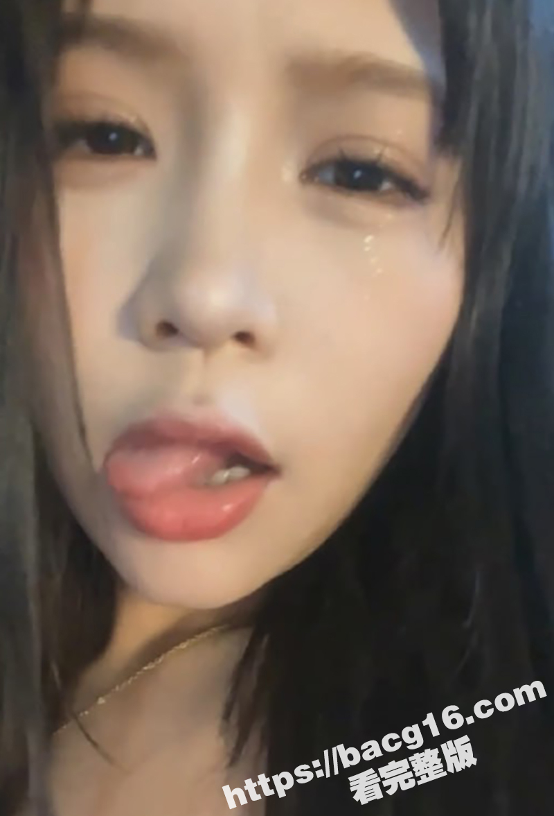 性感反差美少女 裸聊泄密 开裆黑丝秀粉穴 女仆装扮玩自慰 扣的自己呻吟不止