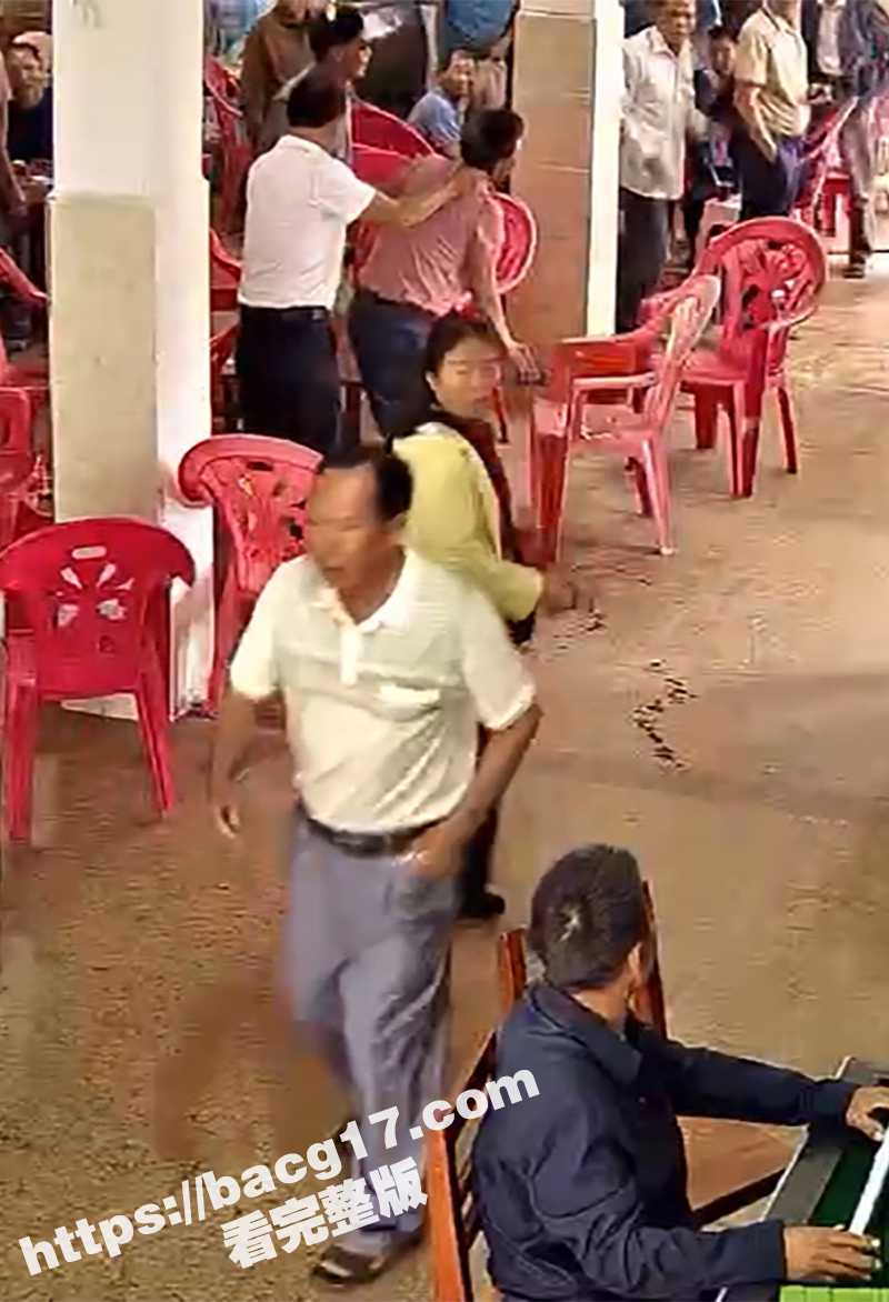 四川麻将馆男子被黄衣相关图片