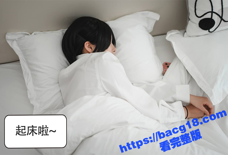 巨乳成人女神 星澜 演绎剧情版 性感后妈穿吊带配蕾丝骚内裤勾引继子 淫荡母子沙发激情互摸