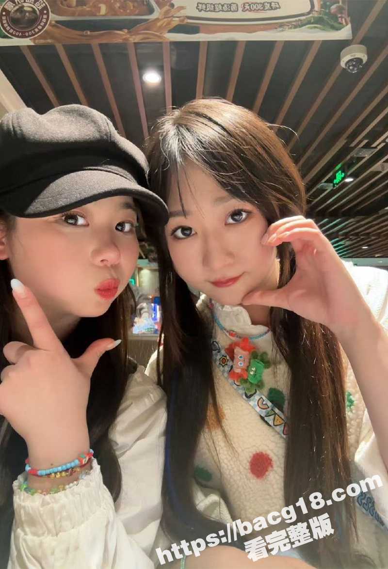 天津极品反差美女 郝天莙 私下竟是性奴母狗 开裆黑丝玩口交自拍视频流出！