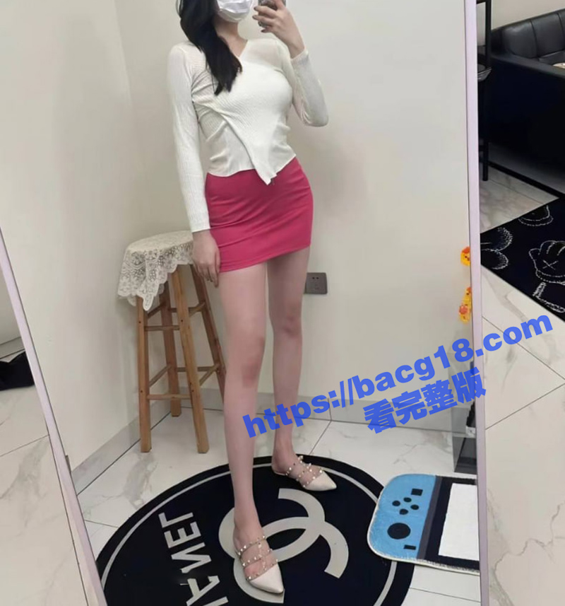 反差御姐人妻玉晨 逆相关图片