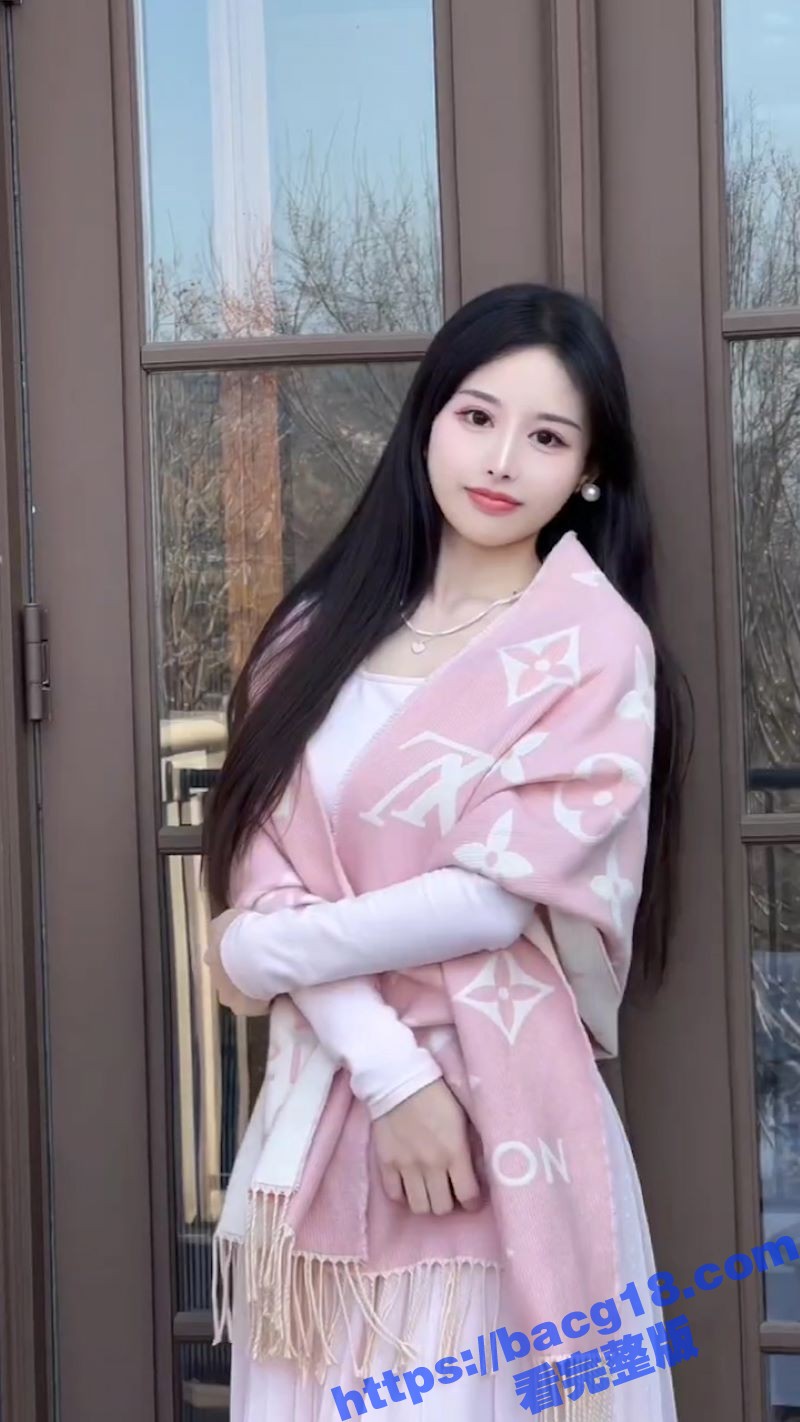 高颜值性感御姐出轨被老公曝光视频 酒店情趣黑丝跳蛋调教 大屌直插花蕊身材 操的骚鸡淫叫连连！