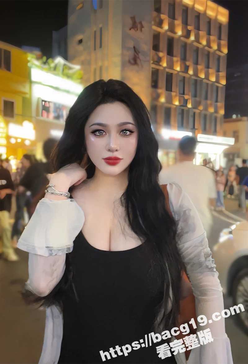 巨乳福利姬 家有e妻相关图片