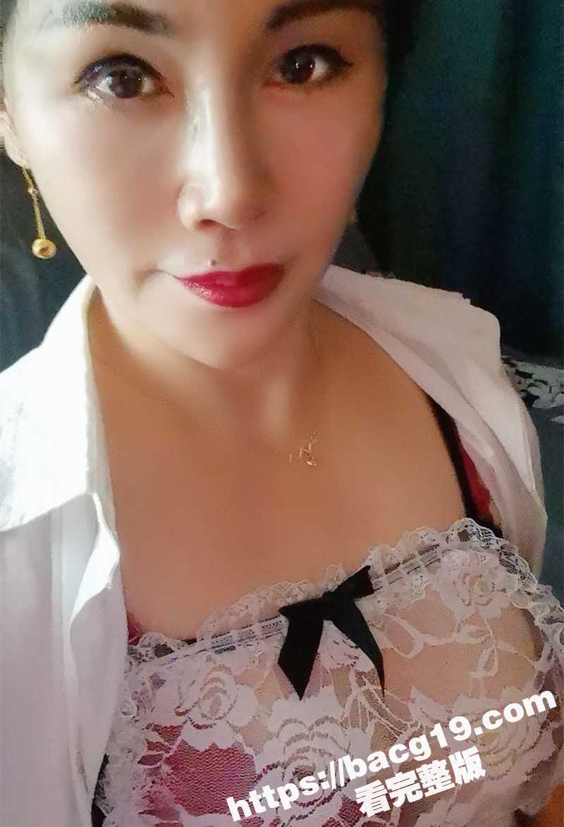 快手熟女人妻 桃桃 相关图片