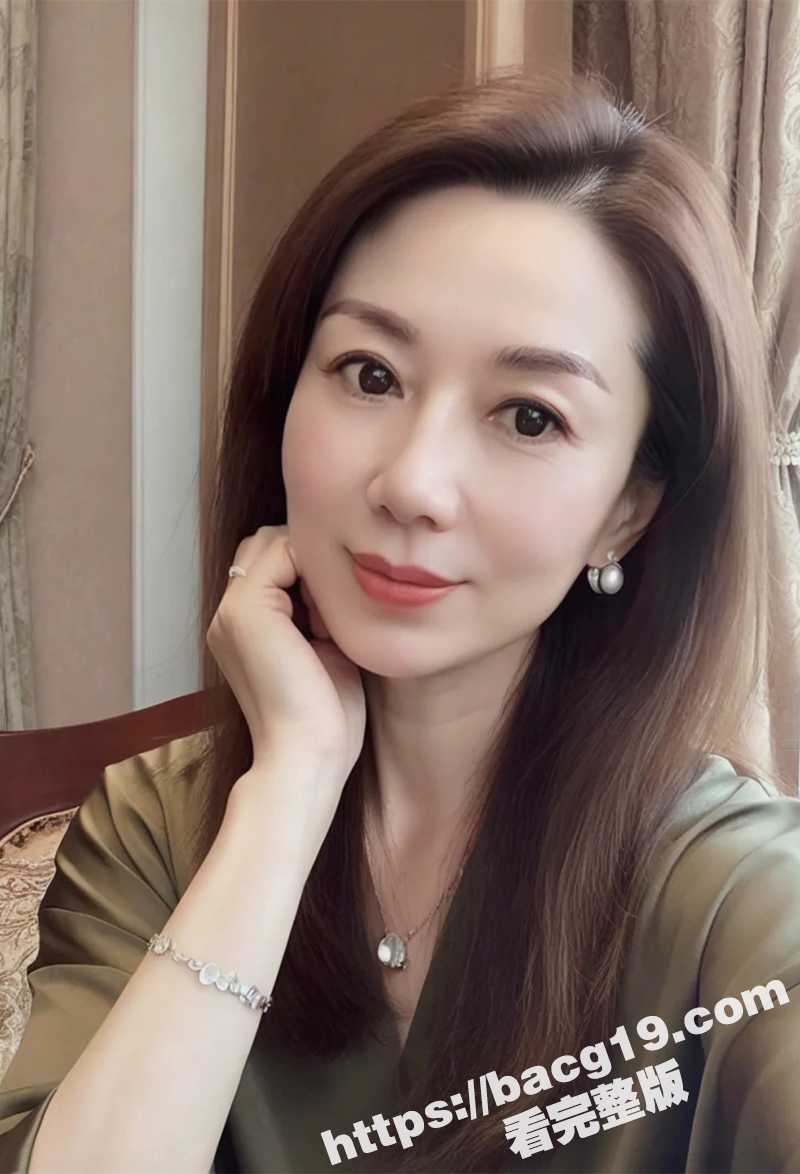 快手熟女人妻 桃桃 约炮私密视频曝光 开裆丝袜扶屌主动后入 各种露奶口交深喉炫技