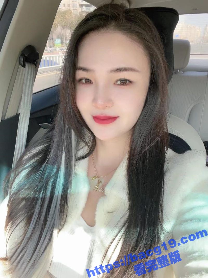 这鸡巴怎么突然变大了？绿帽让淫妻带着眼罩做爱 中途与大屌单男换班看着骚妻被爆操到高潮！