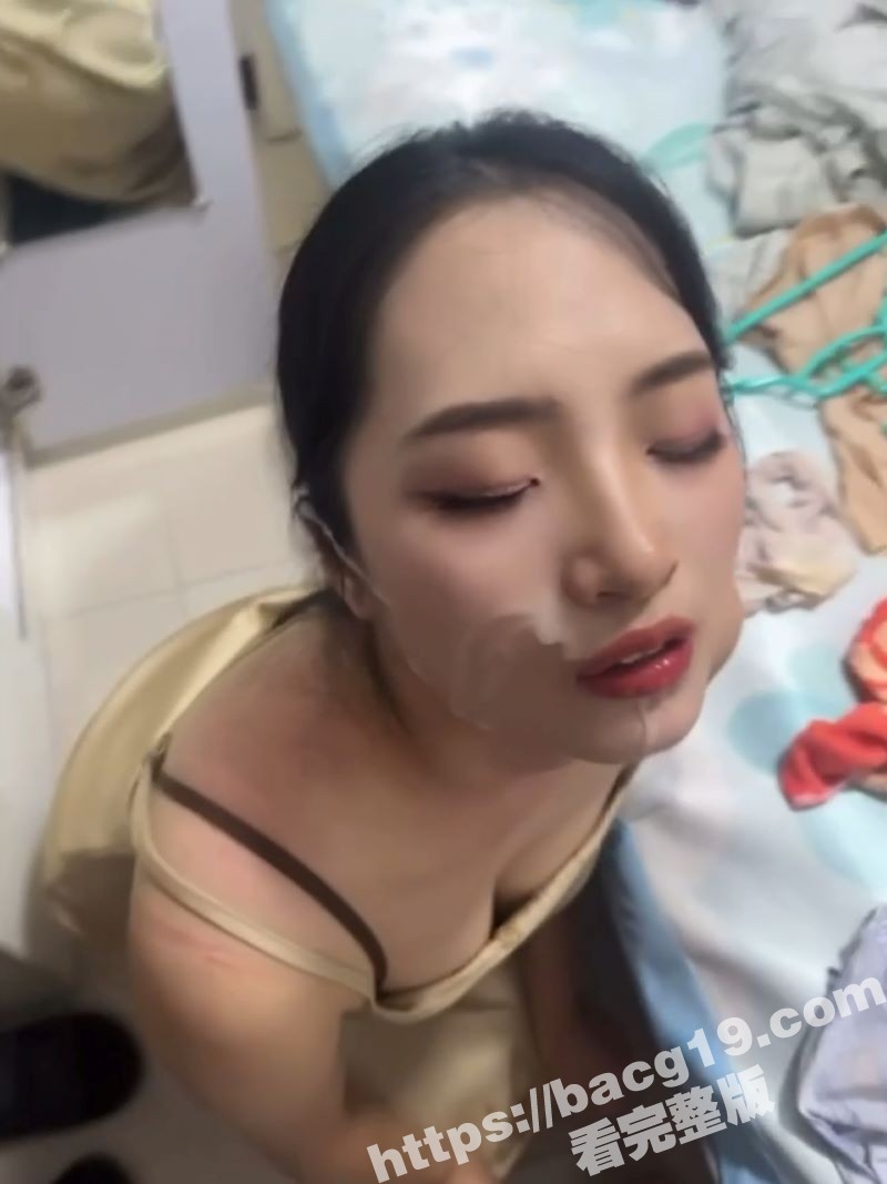 极品反差眼镜婊 被男相关图片