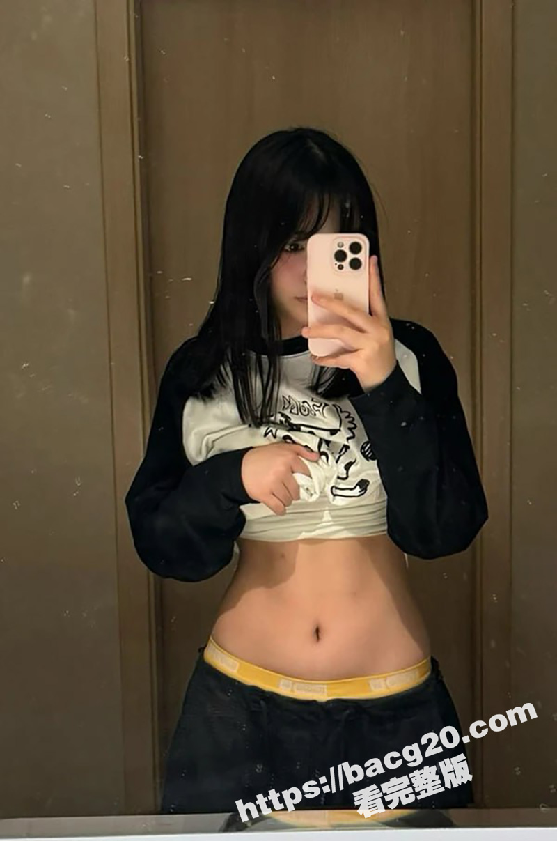 推特极品福利姬六花 相关图片