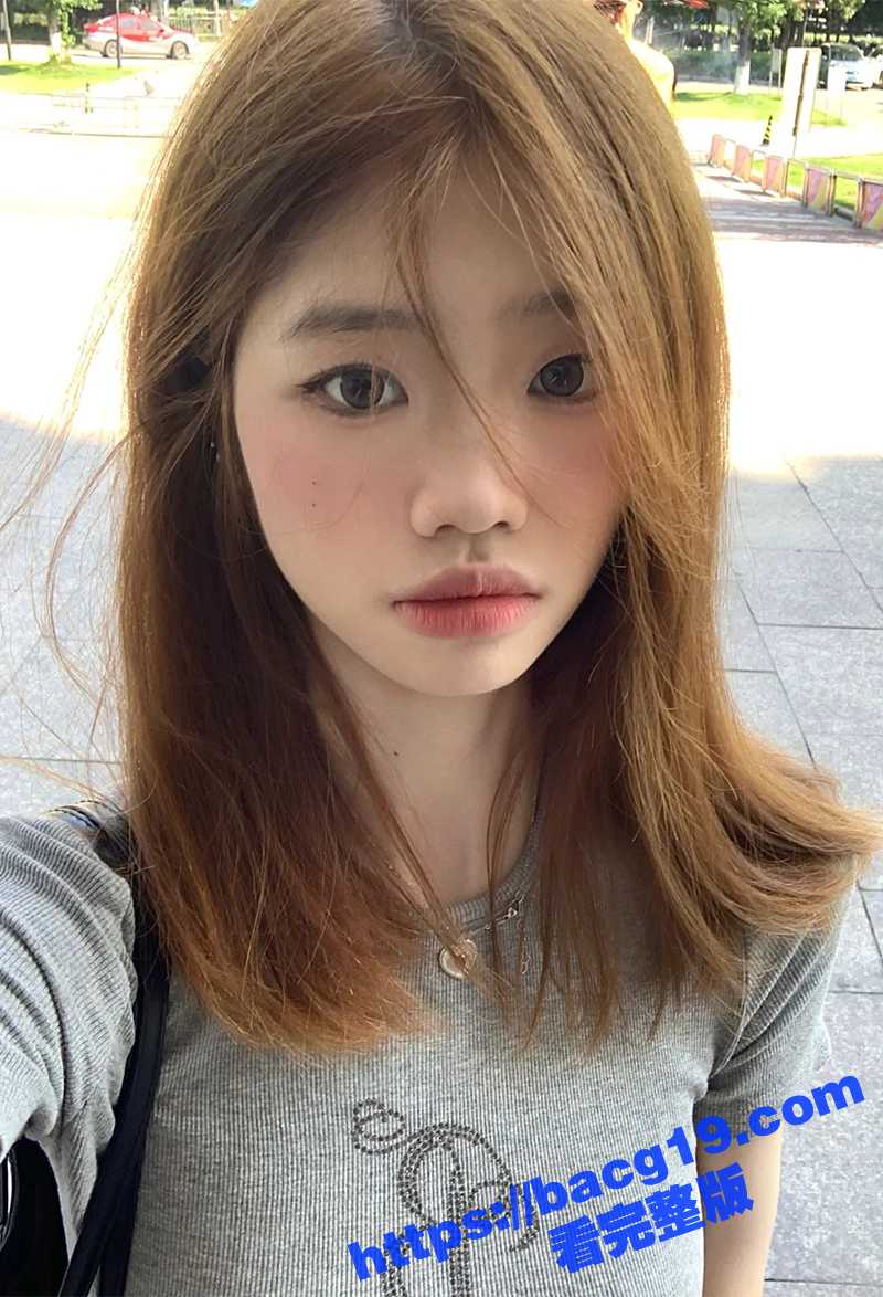 黄毛小妹直播间PK惩相关图片