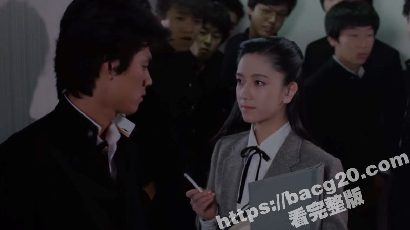 女优赤坂丽 经典三级片高校教师成熟 极品老师私立男子学校里惨遭学生轮奸！