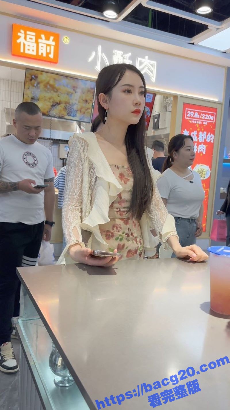 深圳最新抄底偷拍合集相关图片