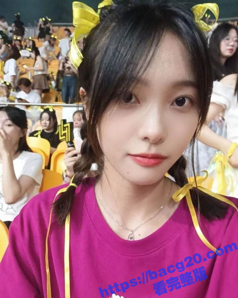 河南小学老师 姚娜妤 不雅视频流出 被炮友撕破黑丝无套爆操 猛烈打桩后入翘臀！