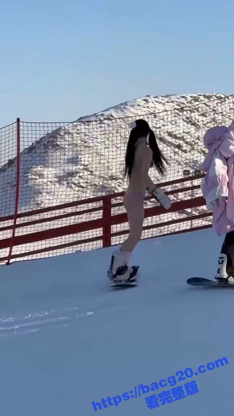 暗黑界新赛道 滑雪场相关图片
