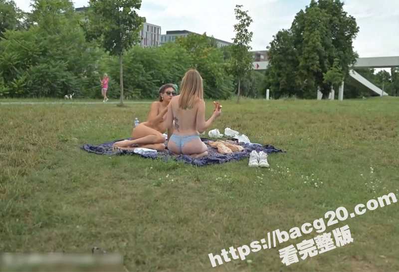 这对外国姐妹太会玩了相关图片
