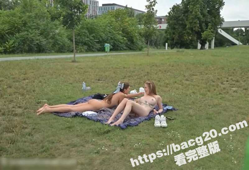 这对外国姐妹太会玩了相关图片