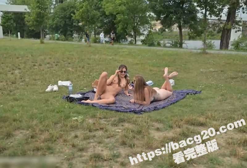 这对外国姐妹太会玩了相关图片
