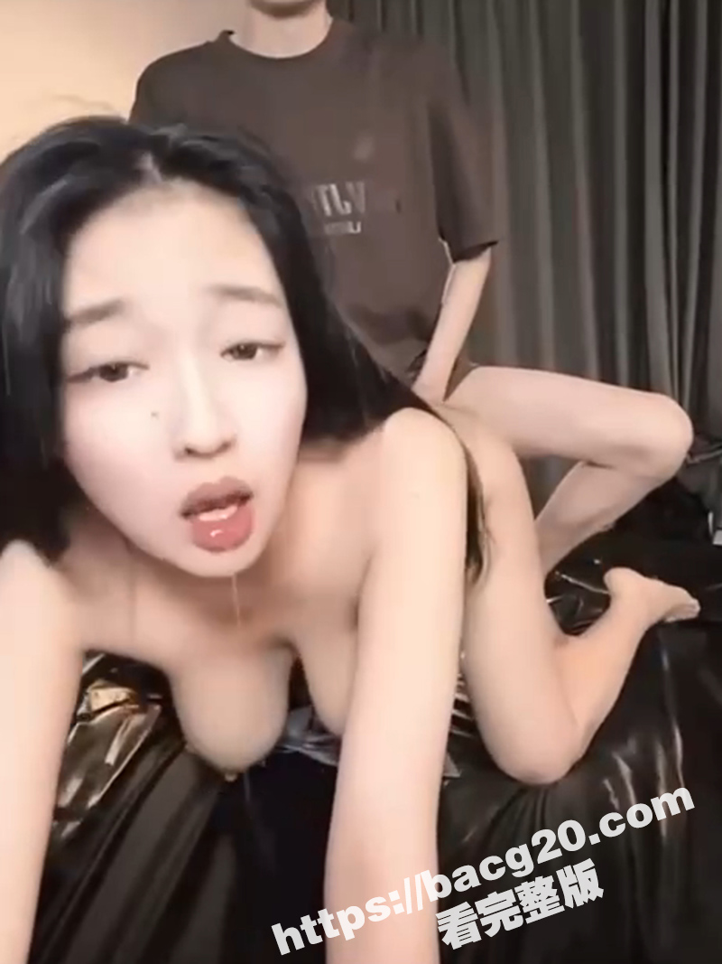 抖音大奶尤物Ayin相关图片