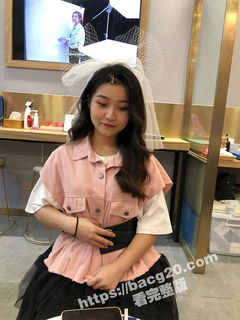 河北廊坊 赵新涵 婚前最后一次与炮友偷情 后入大力爆操骚逼 床都要被俩人玩坏了！