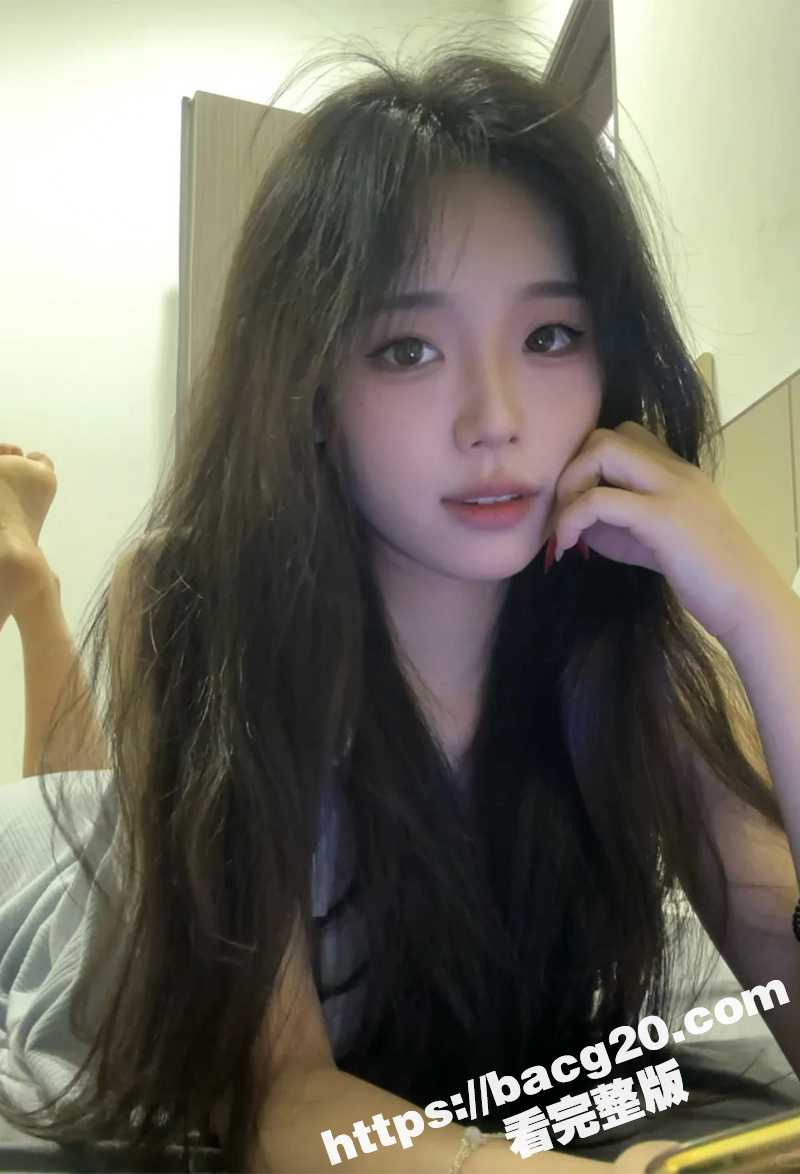南京艺术学院高颜值极品学生妹 与金主性爱视频流出 制服诱惑深喉口交 抠穴自慰激情后入