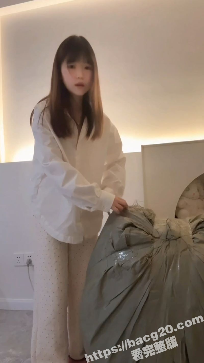 抖音反差婊 国产小侃相关图片
