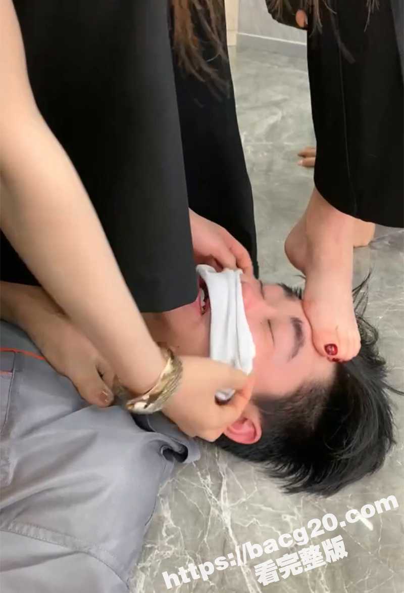三个小仙女联手凌虐调相关图片