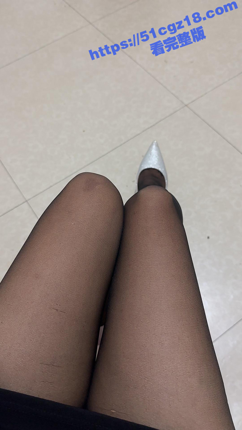 海角叔嫂乱伦之嫂子的第一次 趁着大哥上班找嫂子偷情 强行插入征服嫂子